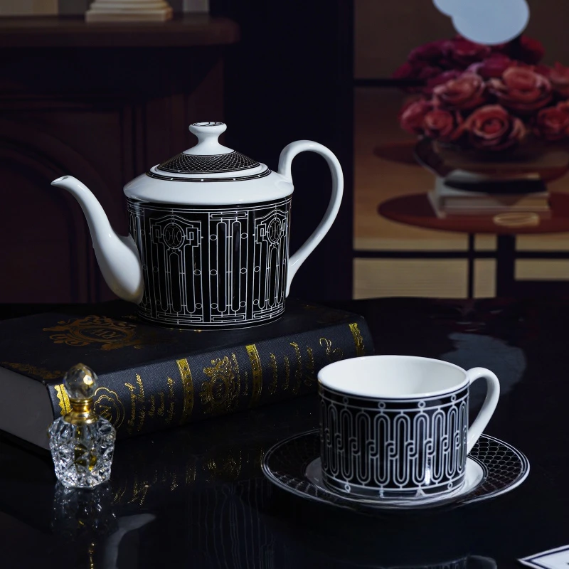 Eenvoudig theeservies in Europ - Coffee Tea Game recensie en prijs